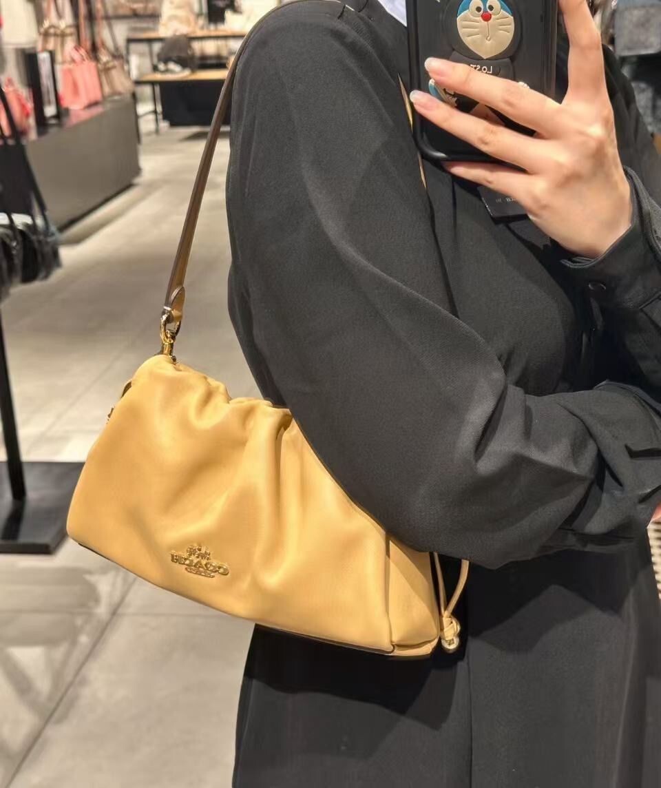 COACH Faye Shoulder Bag CV529 Outlet New Rushing Tan
