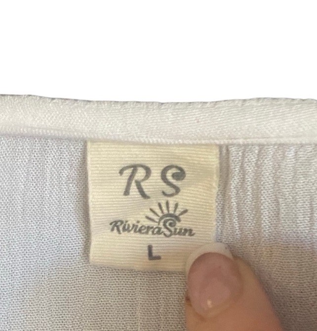 NWOT Rivera Sun White Embroidered Pancho Style Tunic. Size Large