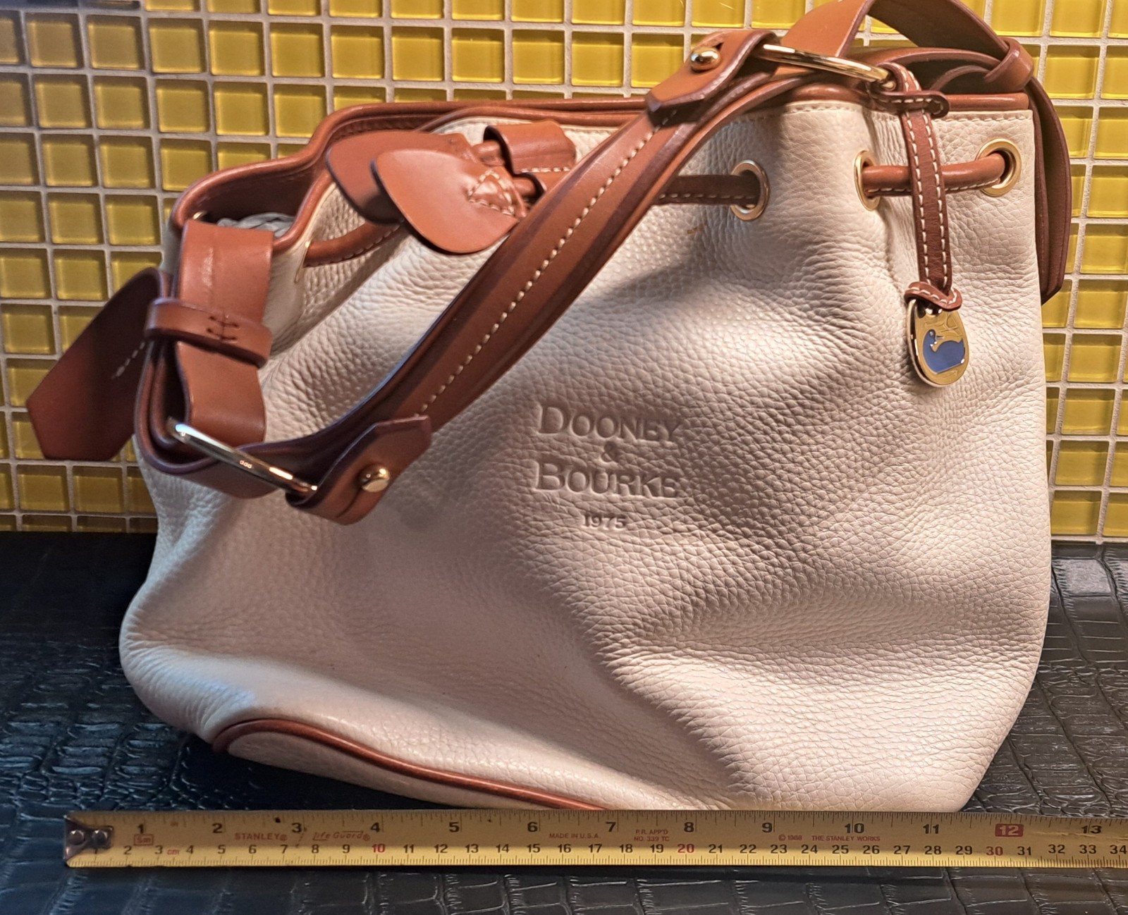 Vintage Dooney & Bourke Pebble Grain Drawstring Bucket Bag Ivory w / Brn Trim