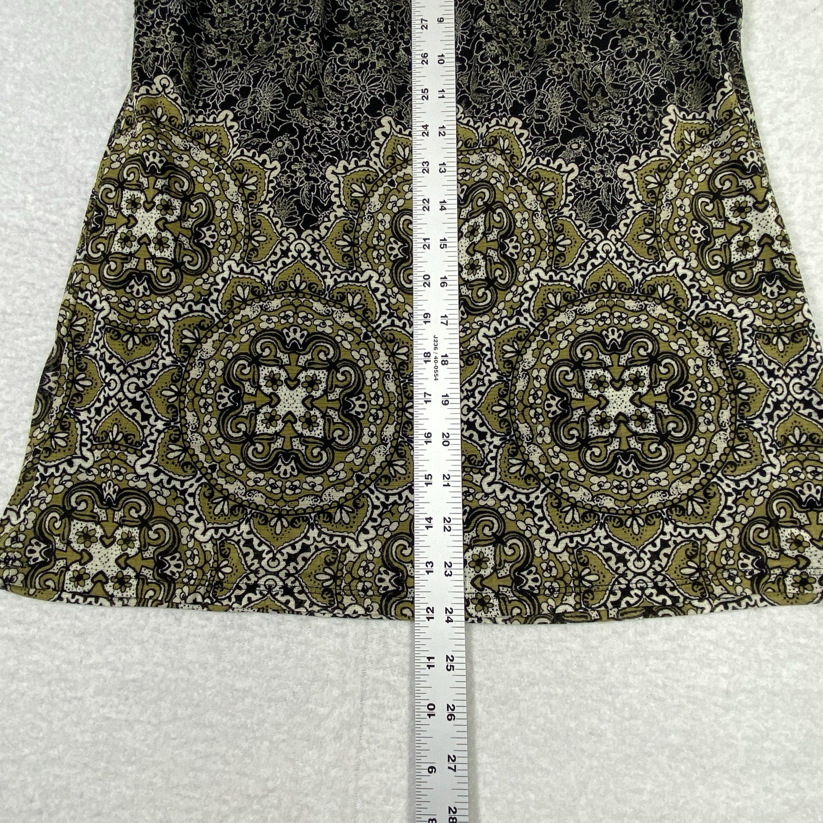 Axcess Liz Claiborne Two Tone Boho Top Women’s L Floral Lace Medallion Print