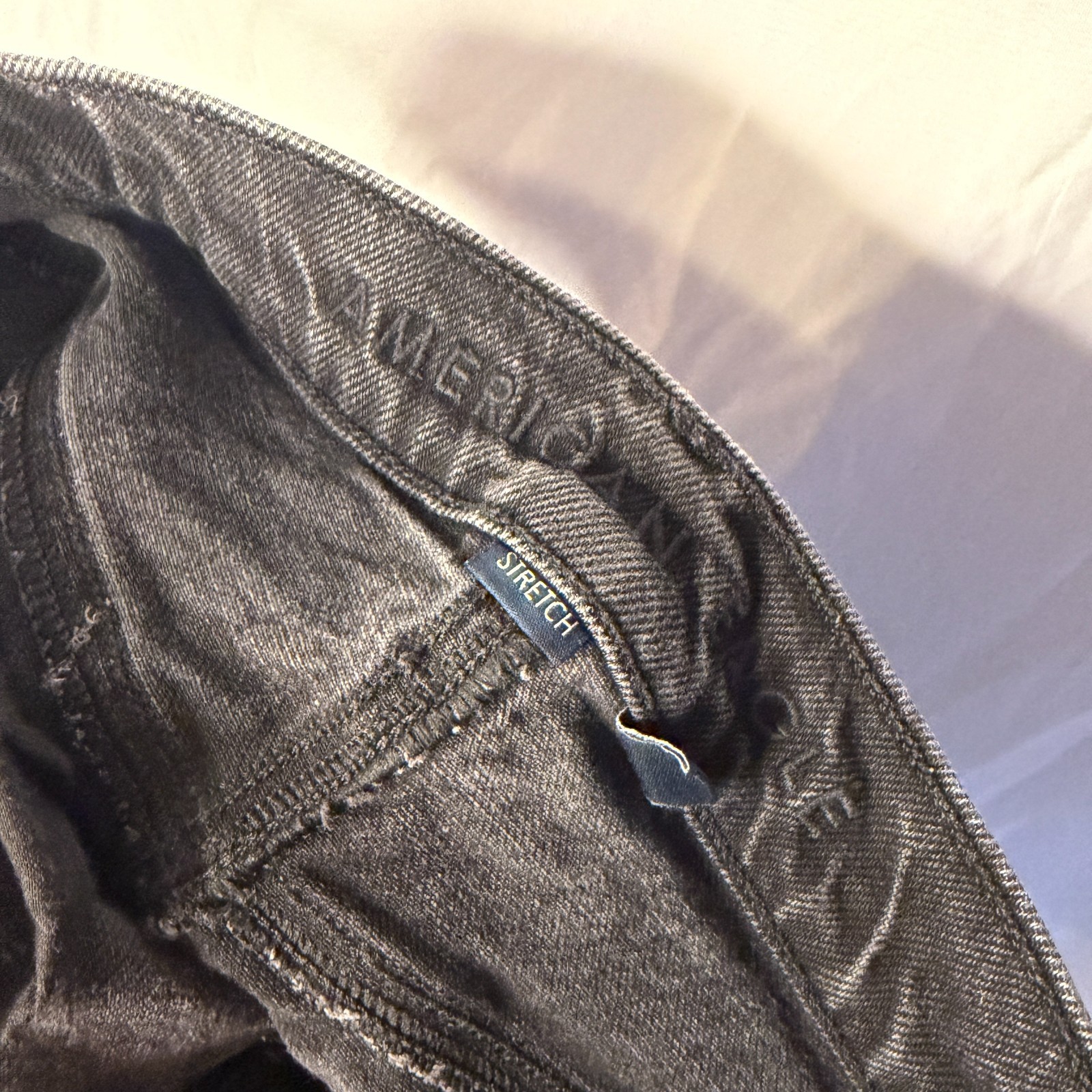 American Eagle Jeans Sz 2 Black Womens Stovepipe Baggy Denim Stretch Fray Hem
