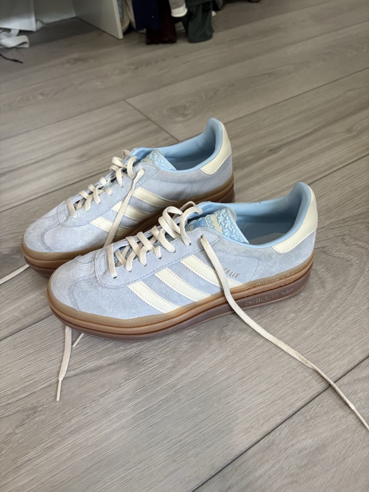 ADIDAS GAZELLE PLATFORM shoes Size Women’s 10, Light Blue, Worn At Most 3 Times