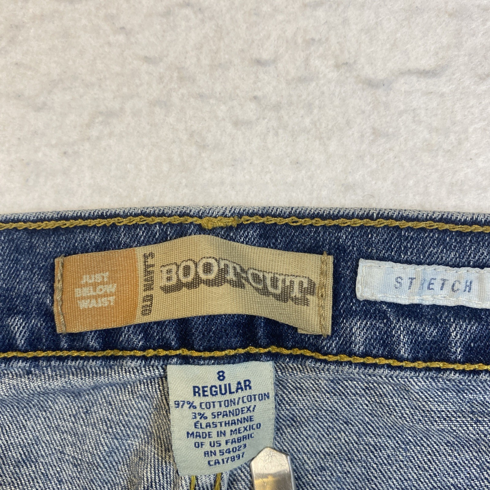 Old Navy Curvy Just Below Waist Boot Cut Jeans Size 8 Denim Pants Stretch