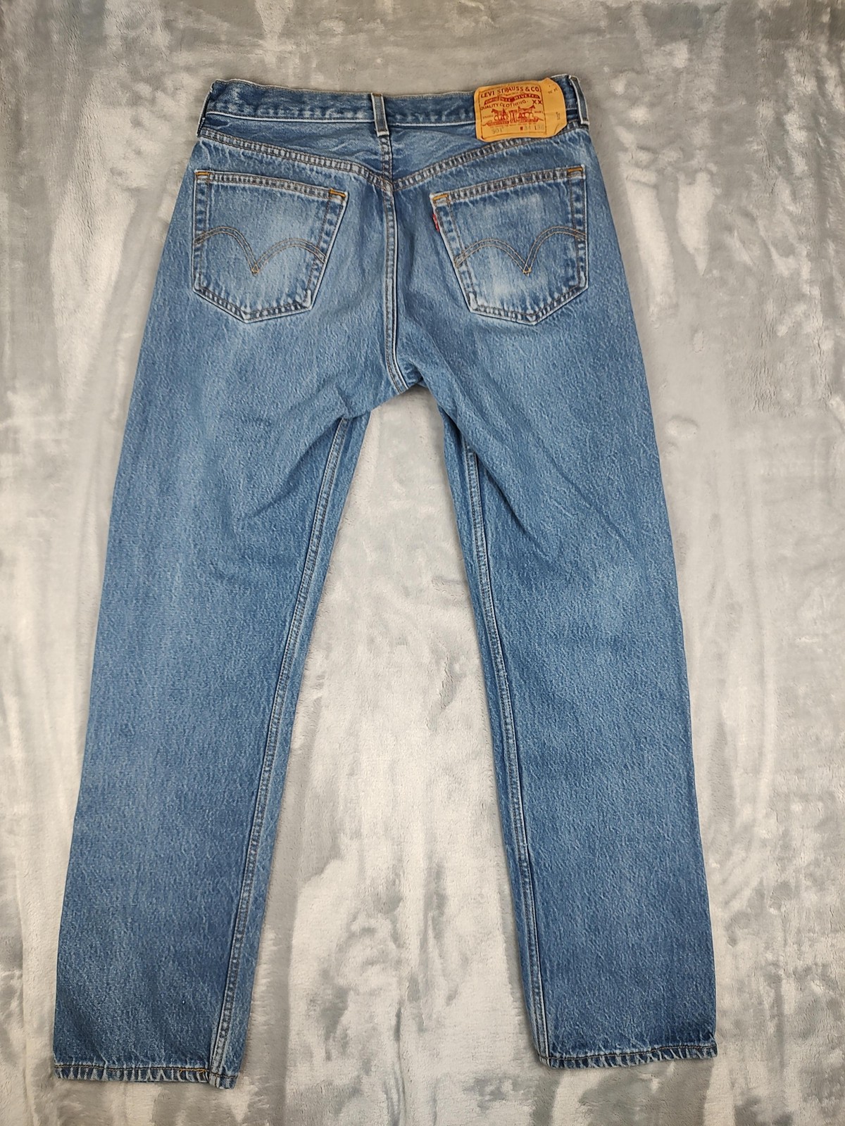 Levis 501 Jeans Mens 34×36 Blue Straight Leg Button Fly Denim Medium Wash