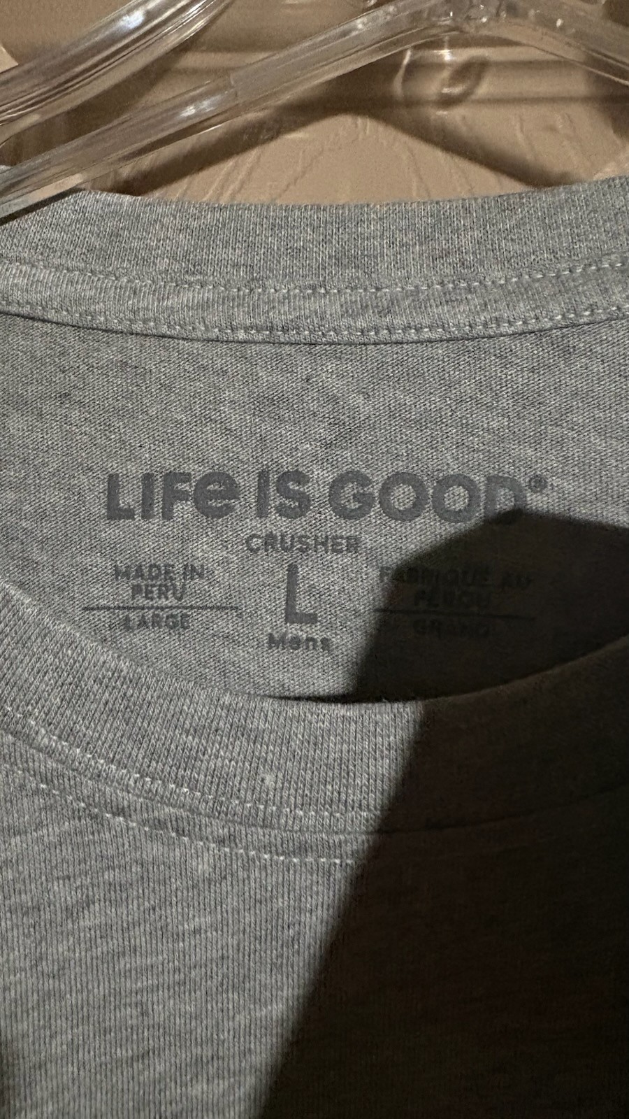 Men’s LIFE IS GOOD “PEACE. LOVE. DOGS” CRUSHER Large Grey T-SHIRT w/ YELLOW LAB