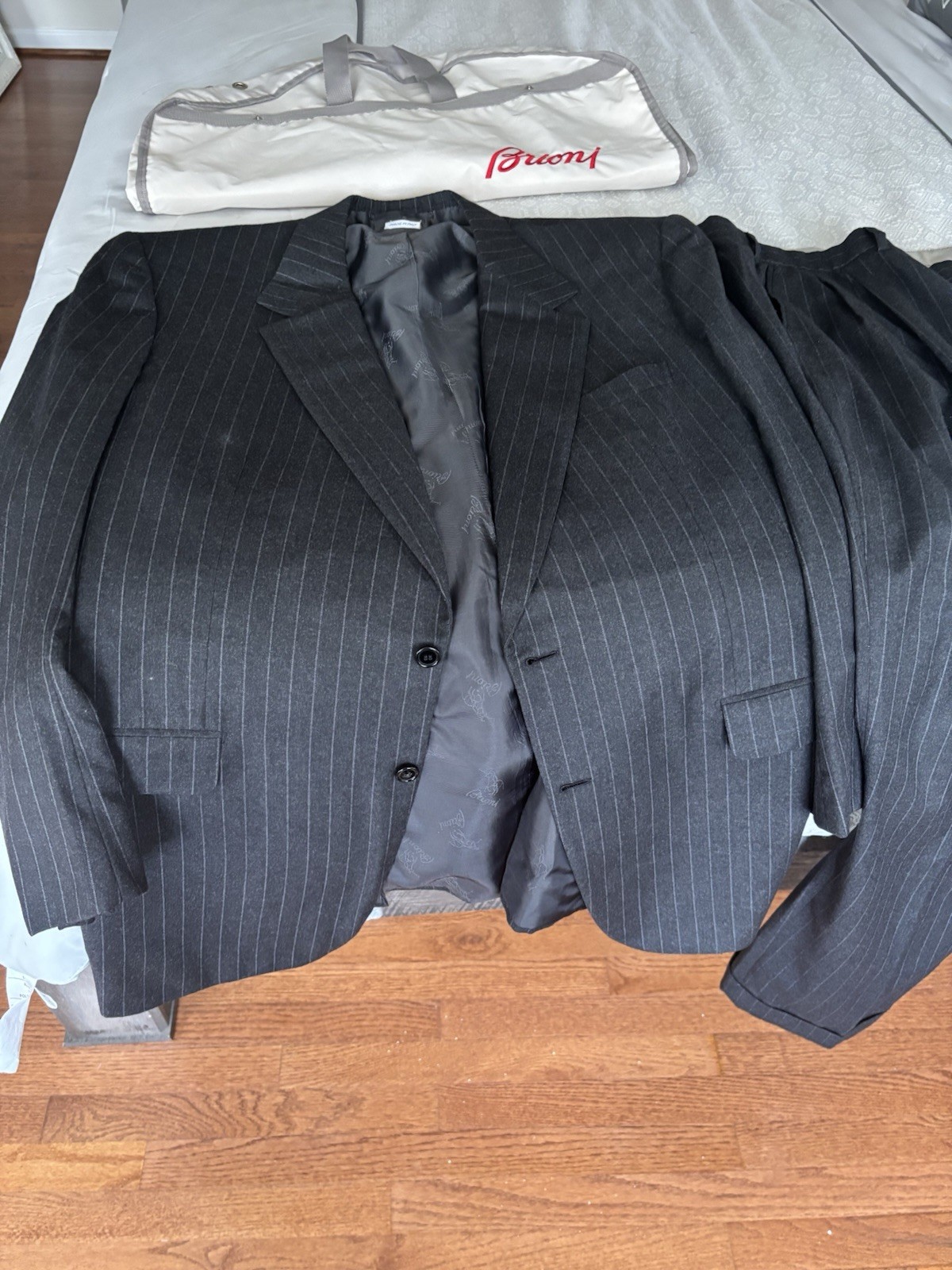 Brioni Suit 46L 40×30 Charcoal Gray Pinstripe Wool Suit