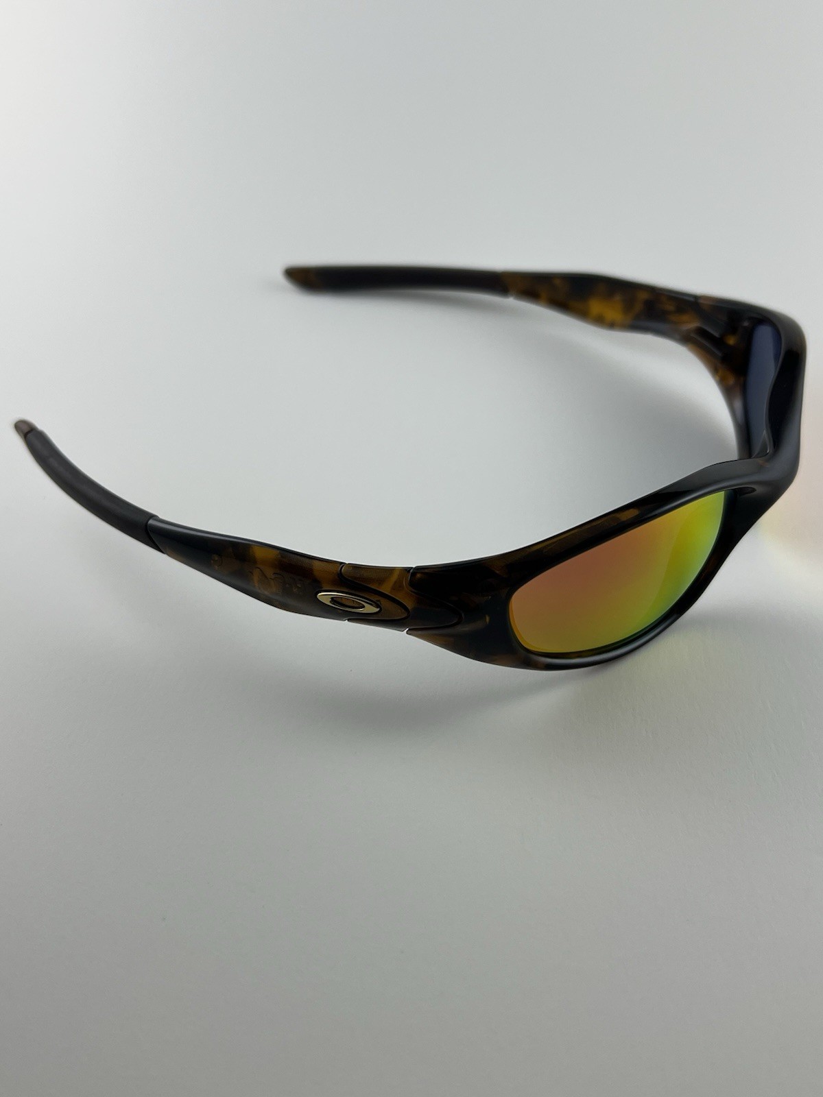 Oakley Minute 2.0 Brown Tortoise Ruby Iridium Lens Gold Icons 12-934 RARE