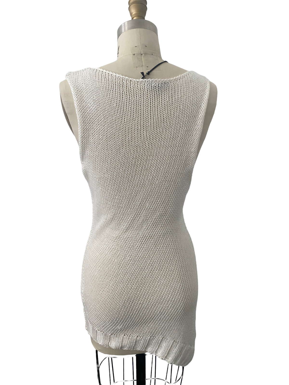 Pier Antonio Gaspari Ecru knit sweater, Made in Italy, with an asymmetric cut
