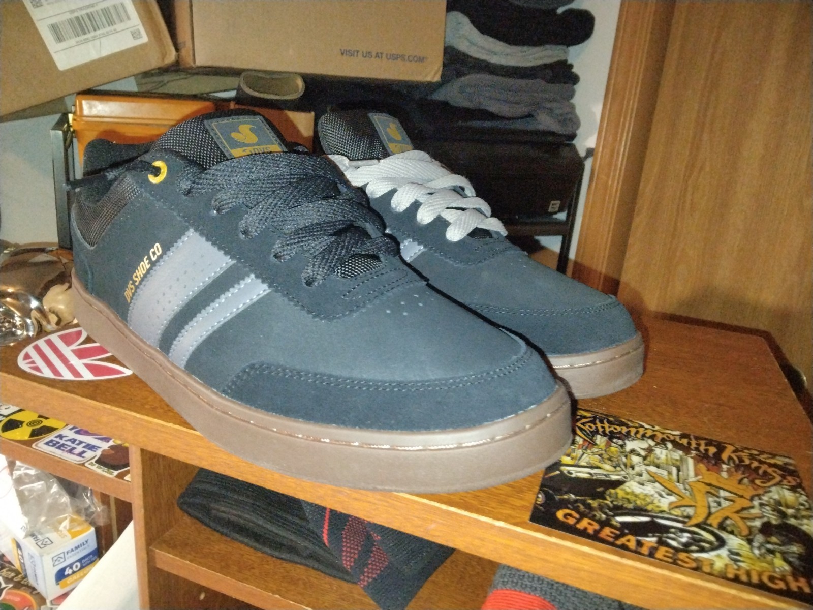 DVS Shoes Milan St Black/Gray Gum – 11 (Skateboard Shoes)