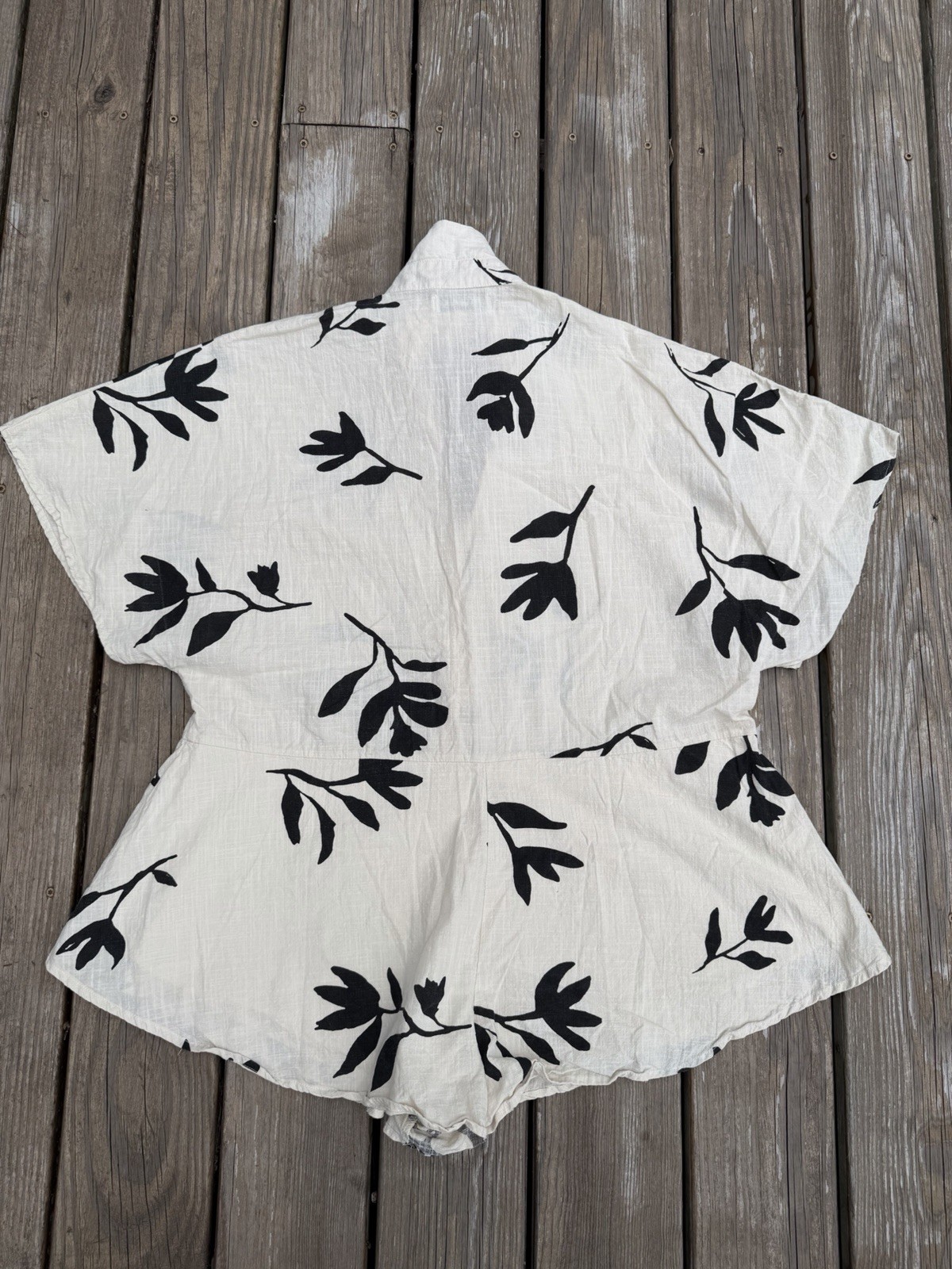 Petal & Pup Sebastian Print Romper Size Large