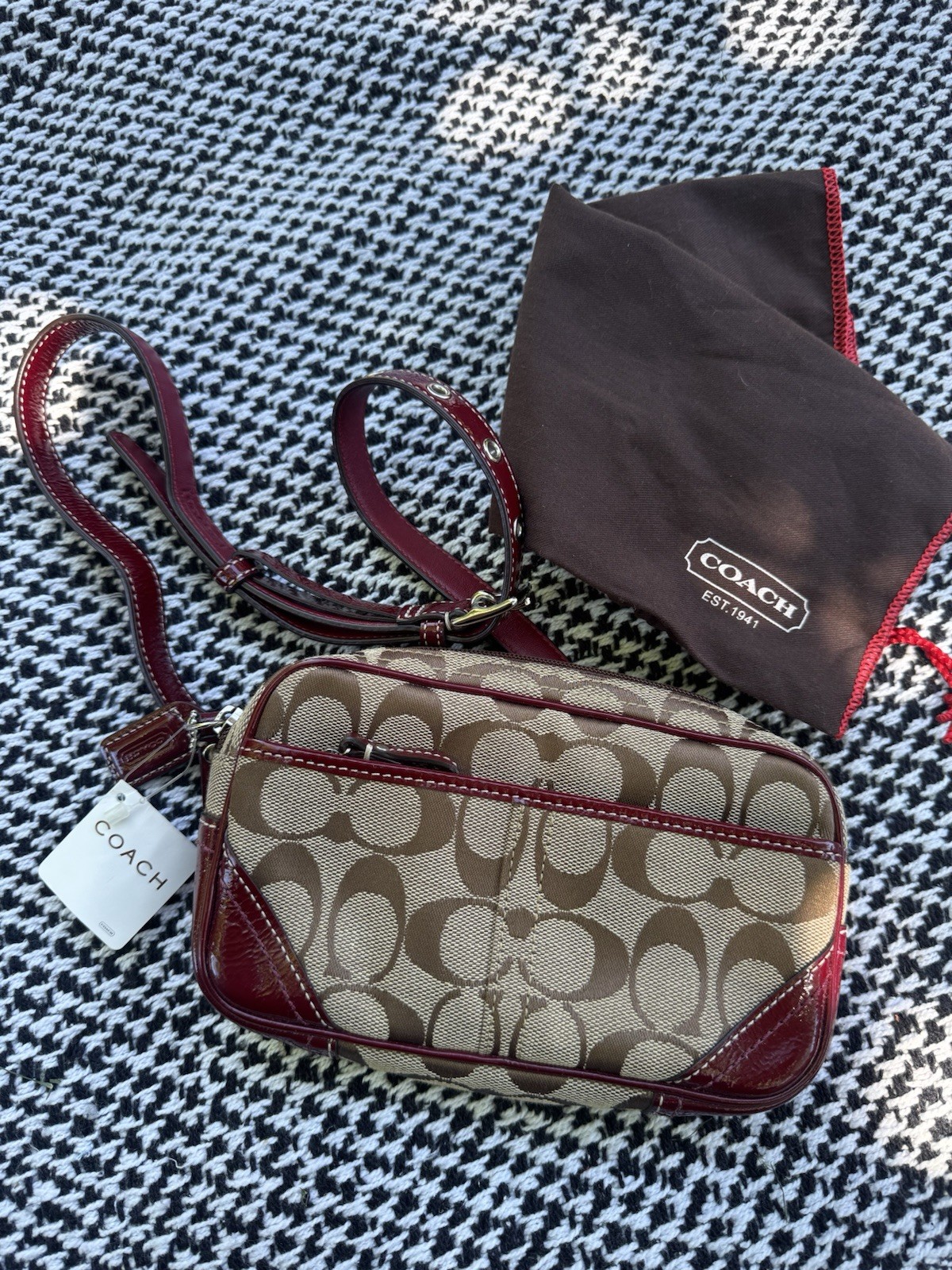 NWT COACH Hamptons Signature hip Belt Bag – Khaki & Crimson