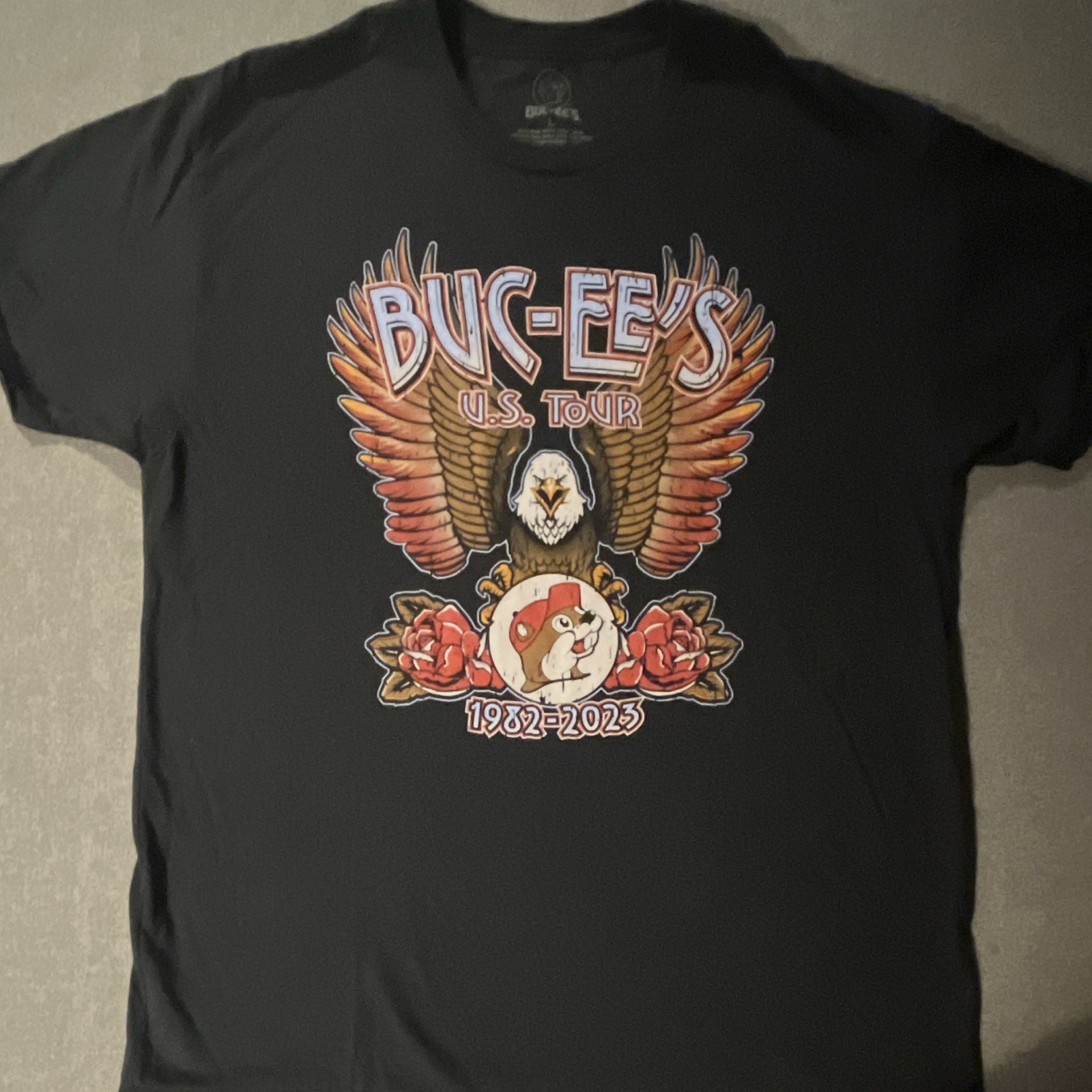 Buc-ee’s U.S. Tour 1982-2023 Double-Sided Graphic Tee Men’s L Black