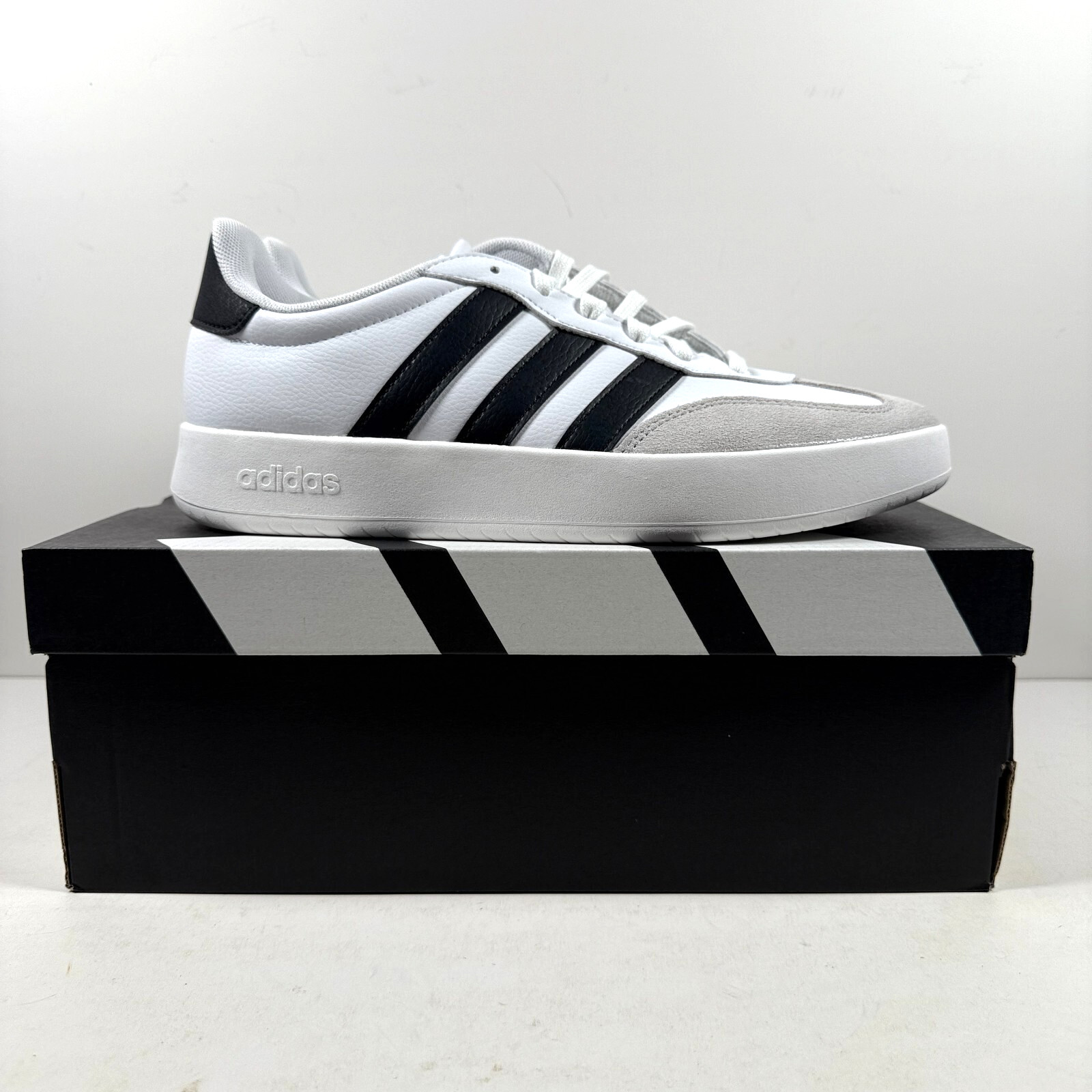 Adidas Barreda Shoes Mens 9.5 White Black Grey Outdoor JI2306