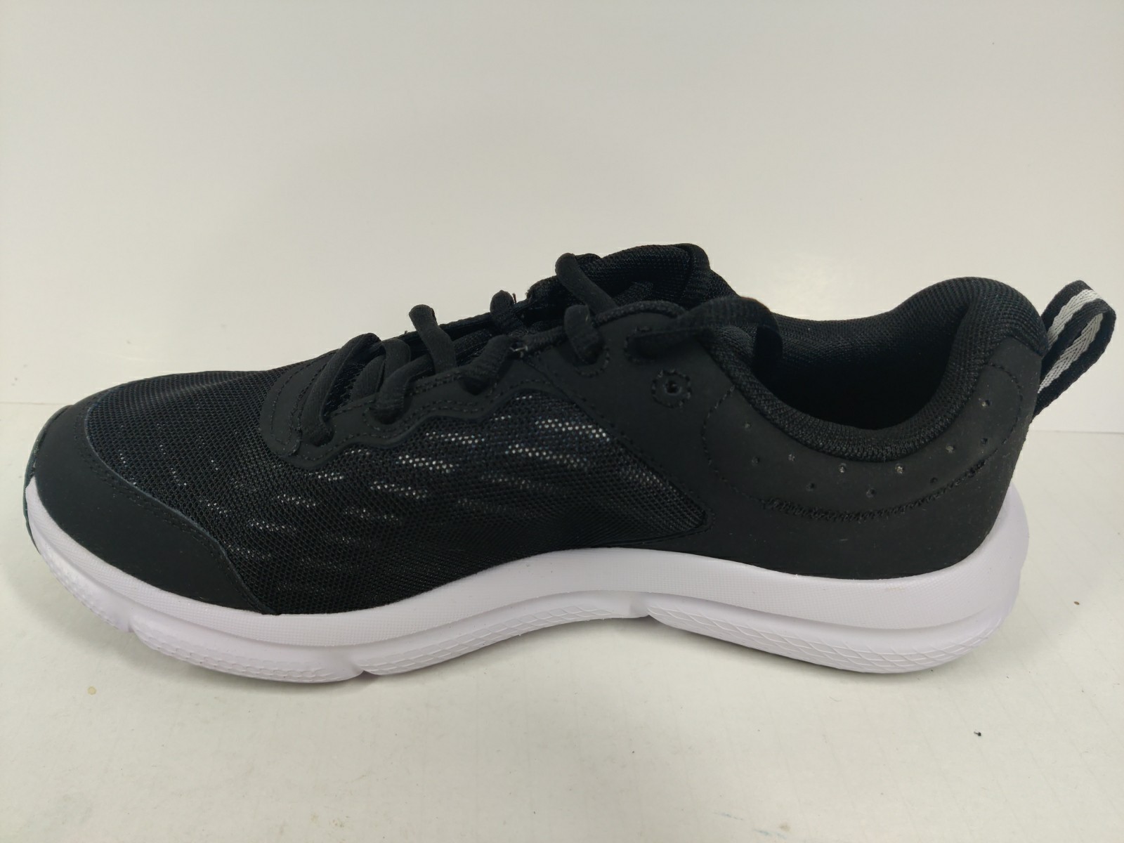 Under Armour 3026175 Men’s 7 UA Charged Assert 10 Running Athletic Shoes