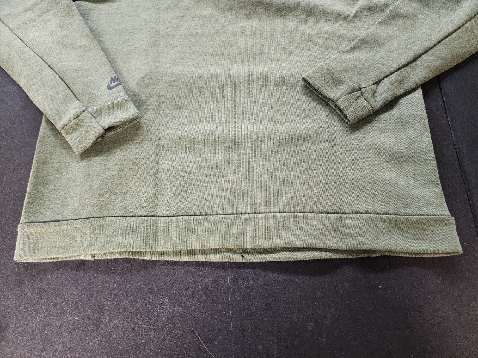 Nike NSW Tech Fleece Men’s Crewneck Sweatshirt – Olive Palm Green – Size Large