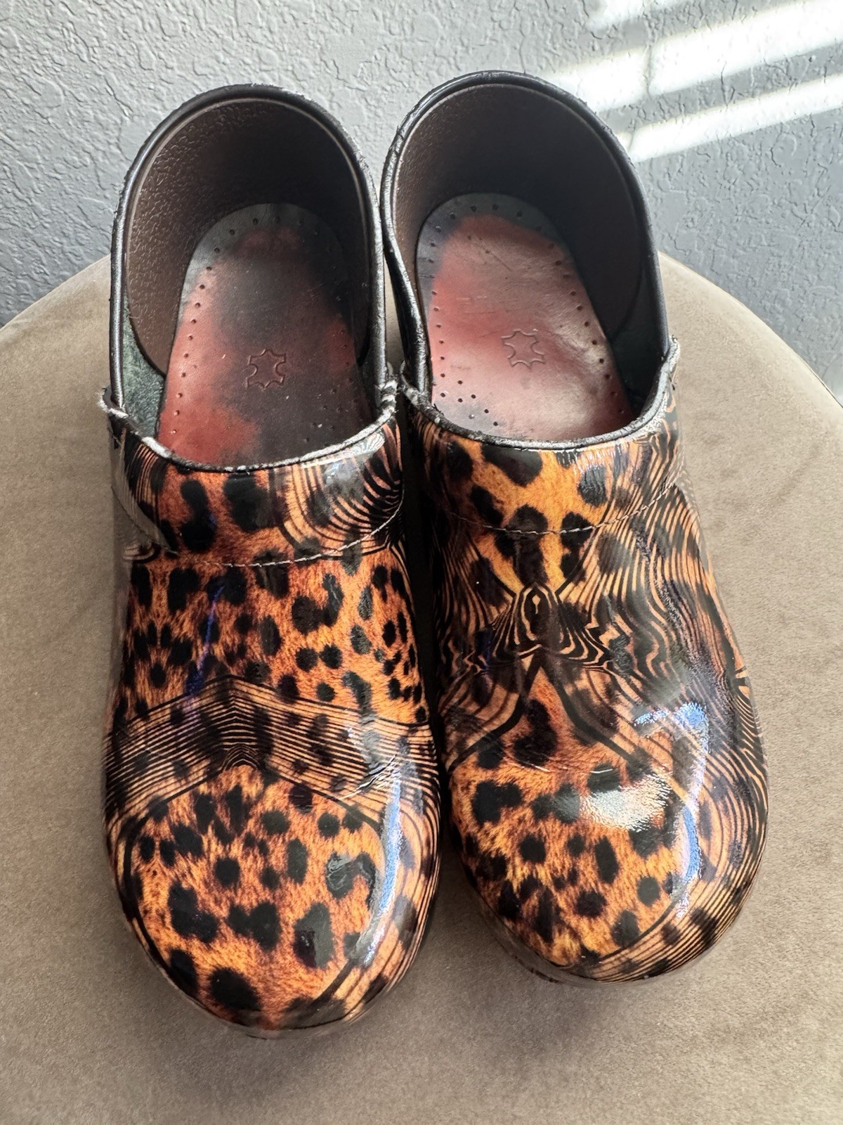 Dansko Women’s Leopard Animal Print Leather Slip-On Clogs Wedge EU 40 US 9