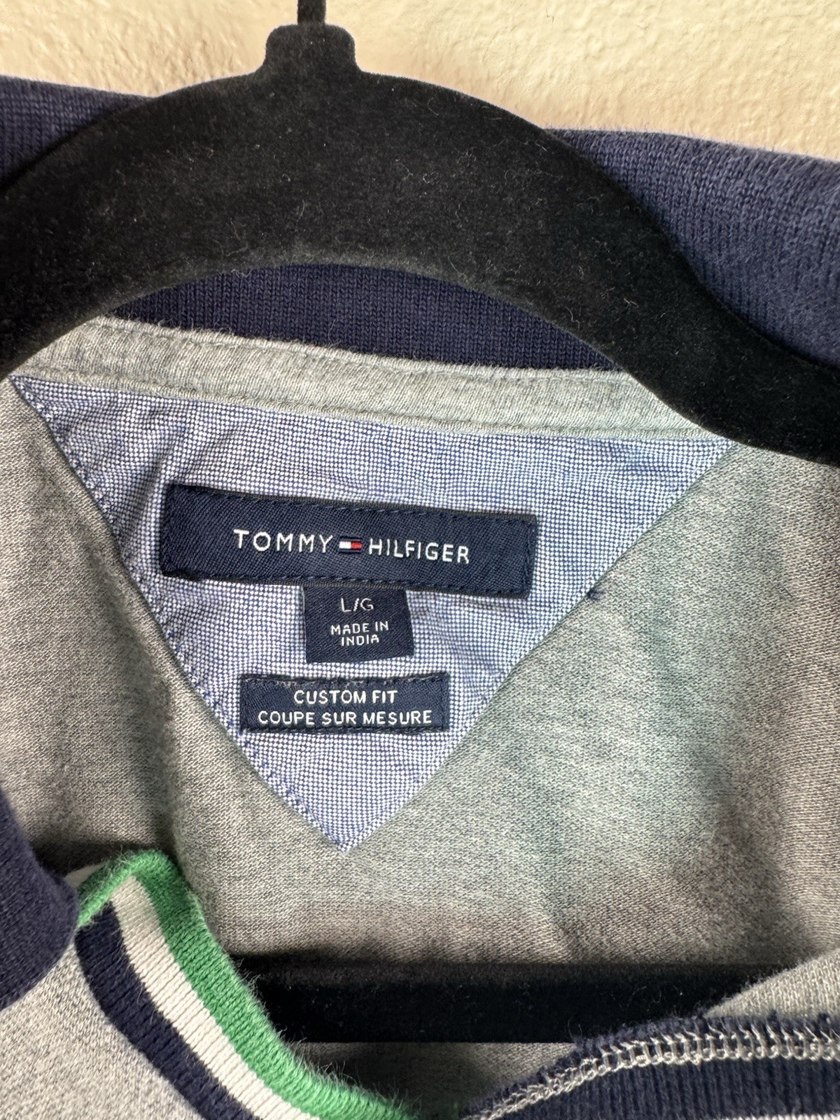 Tommy Hilfiger Custom Fit Gray Short Sleeve Solid Polo Shirt L/G Logo
