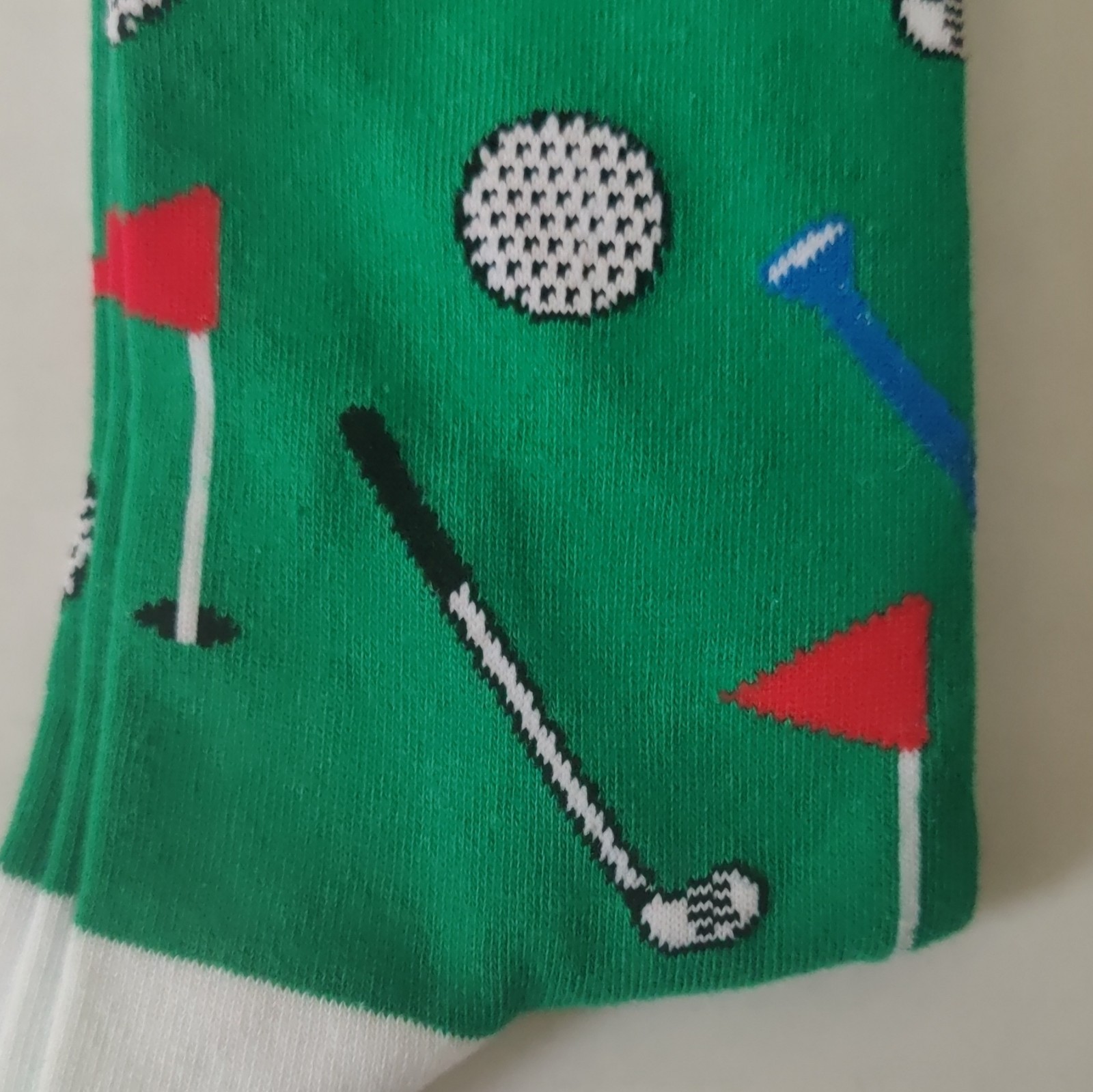 Cool Socks Men’s Golf Pattern Crew Socks, Green, Size 9-11