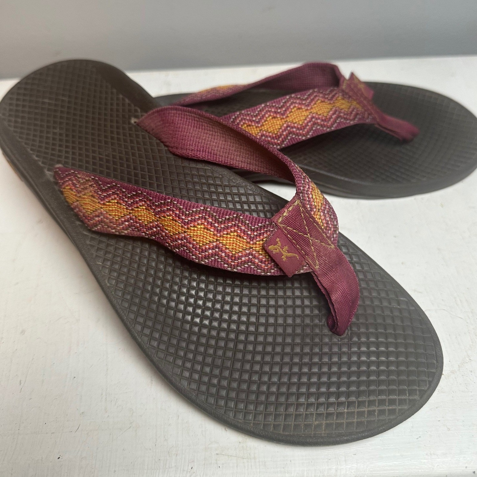 Chaco EcoTread Flip Flop Sandals Womens 8 Maroon Orange Chevron J102146
