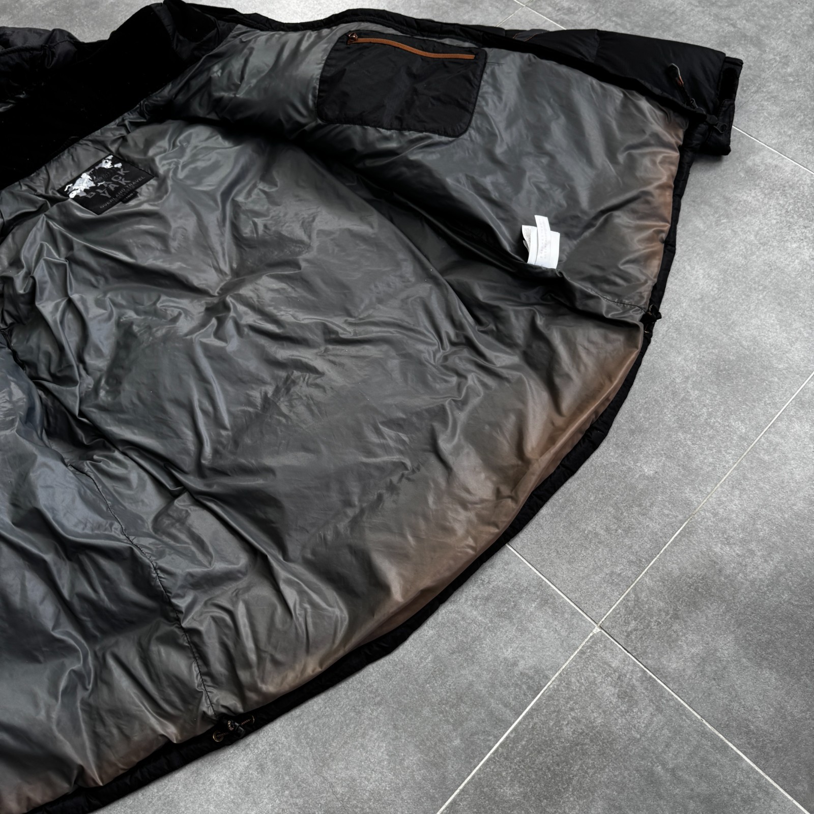 Black Yak Men Extreme Lightweight Down Jacket Gorpcore Size 100 / L