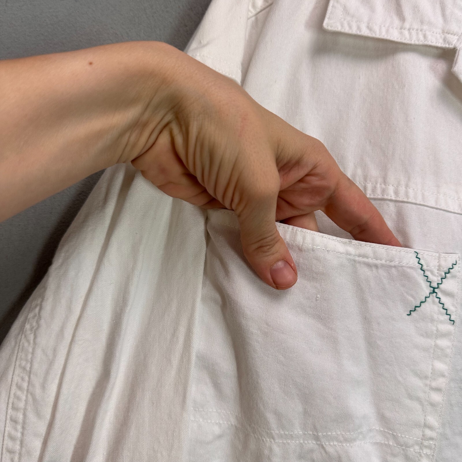 VTG Jordache 90s Casual Button-Up Shirt Collared Oversized Pockets Womens M