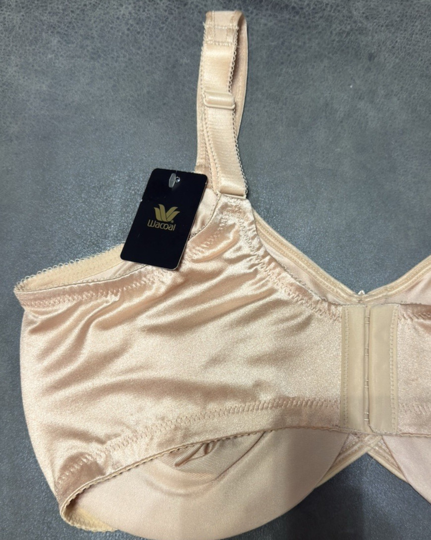 New With Tags Wacoal Bodysuede 85185 Full Coverage Underwire Bra Nude Beige