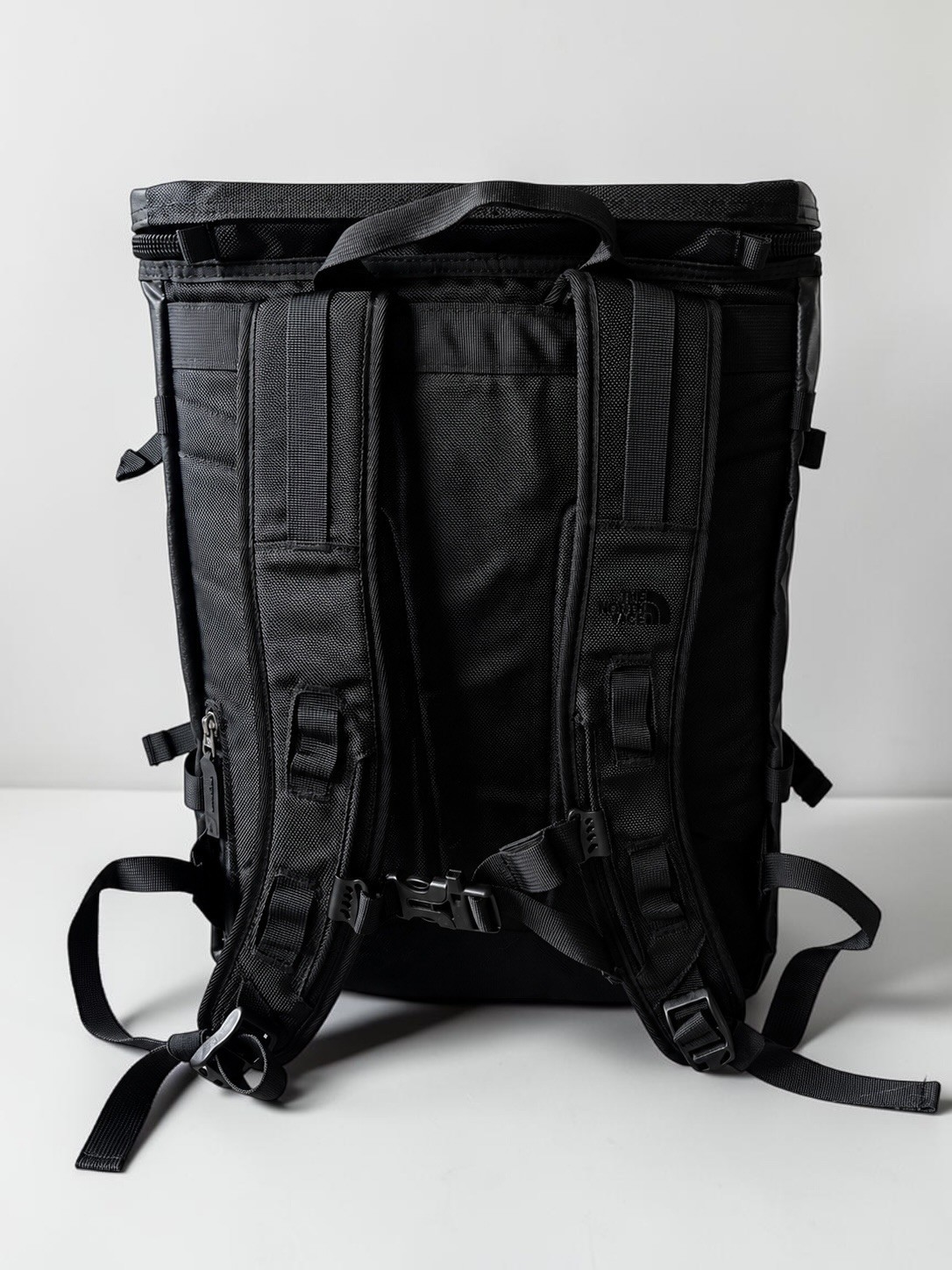[The North Face] Exclusive 30L Fuse Box Backpack Travel Triple Black New