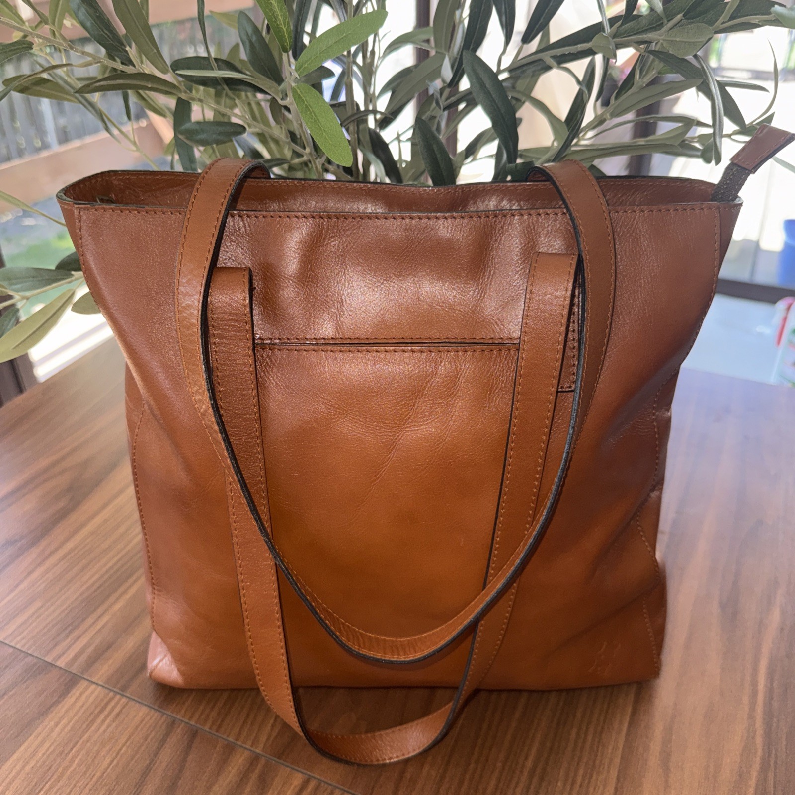 Patricia Nash Viana Leather Tote. Excellent Condition. Dust Bag.