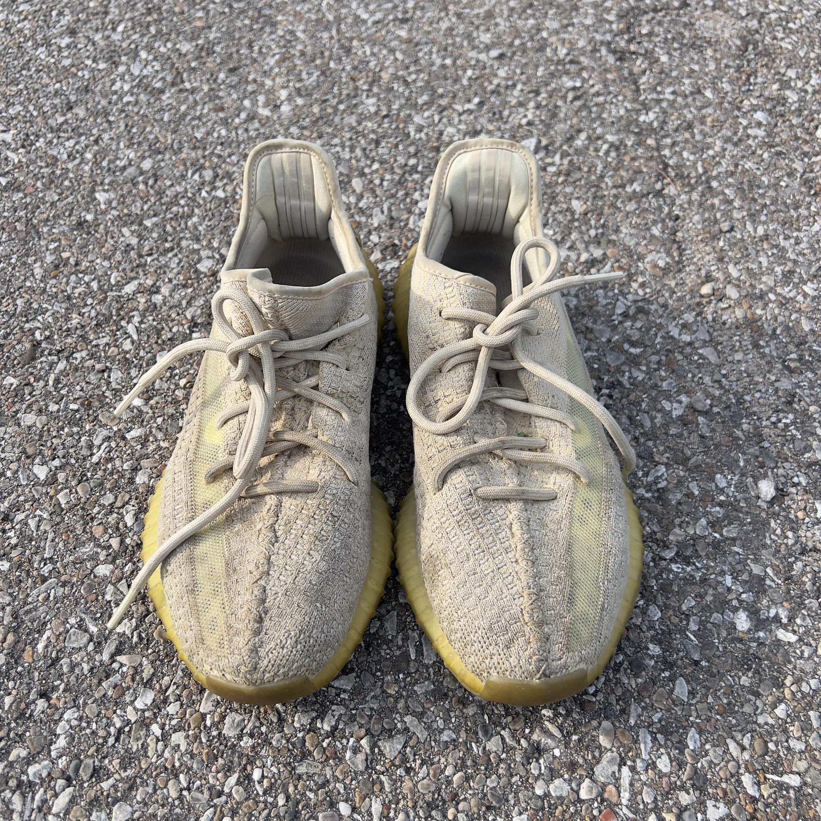 Adidas Yeezy Boost 350 V2 Shoes Mens Size 9.5 Beige Knit FX9028 Running Sneakers