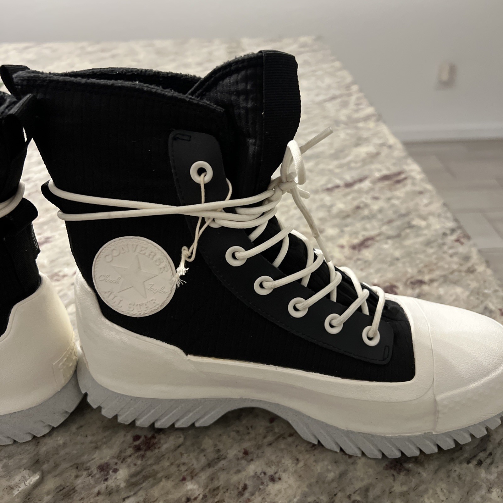 Converse Chuck Taylor All Star Lugged 2.0 CC X-Hi Boot CTAS A04667C Womens 9