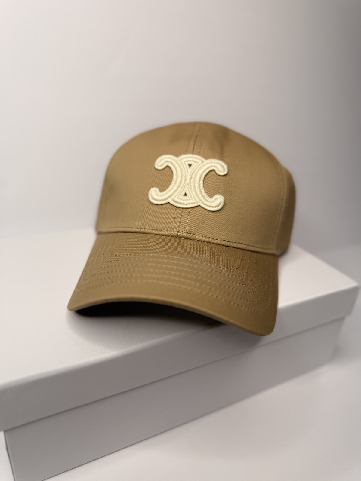 CELINE Paris Triomphe Adjustable Baseball Cap Toffee Size Medium Women’s