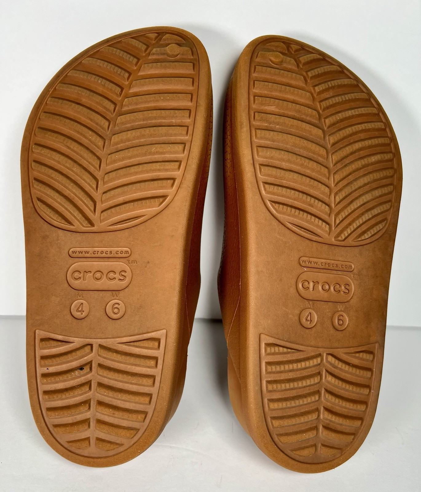 Crocs Dylan Clog Cognac Brown Mule Excellent Condition M 4 W 6 Shoes Slip On