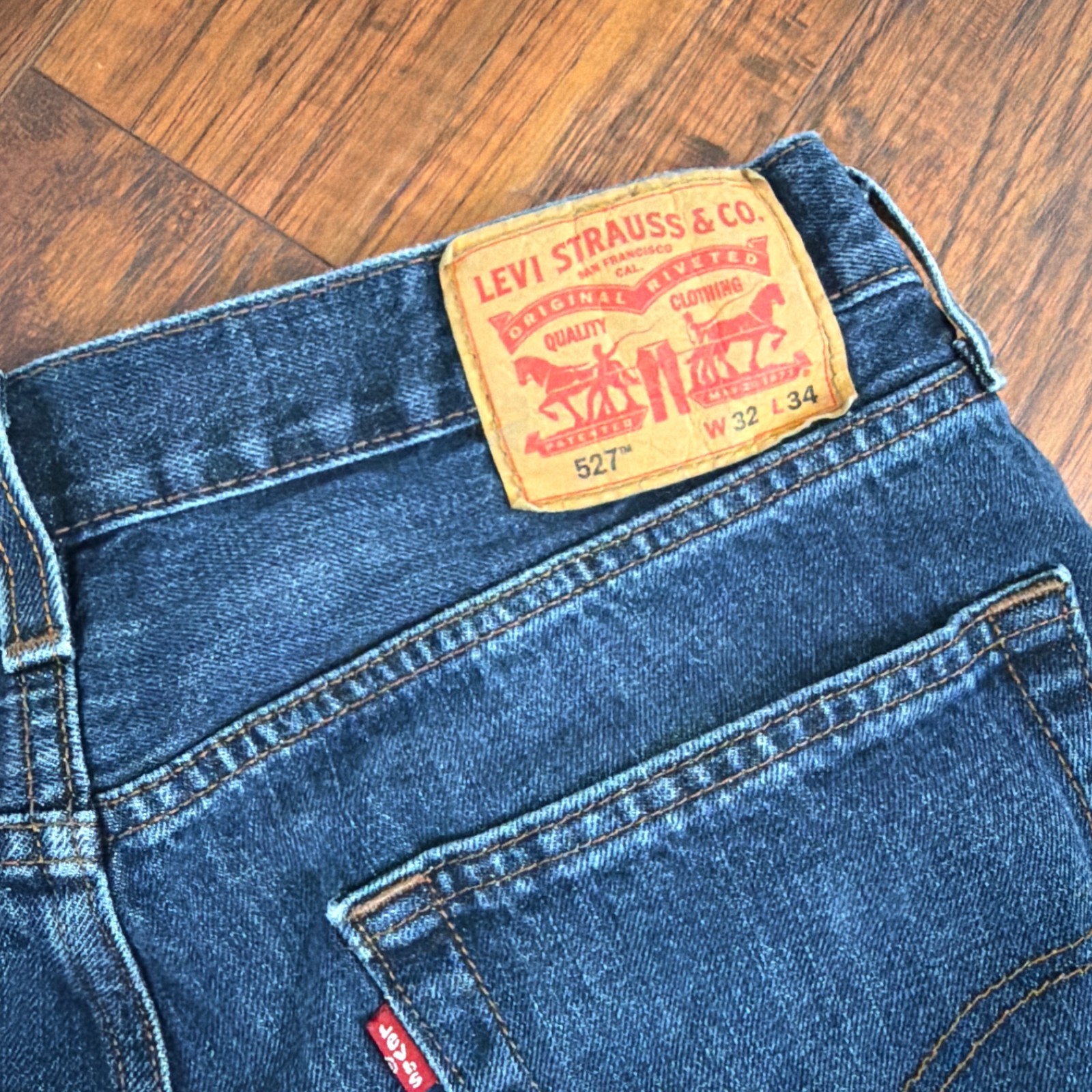 Levis 527 Jeans Mens 32 Boot Cut Slim Fit Mid Rise 100% Cotton Denim Cowboy