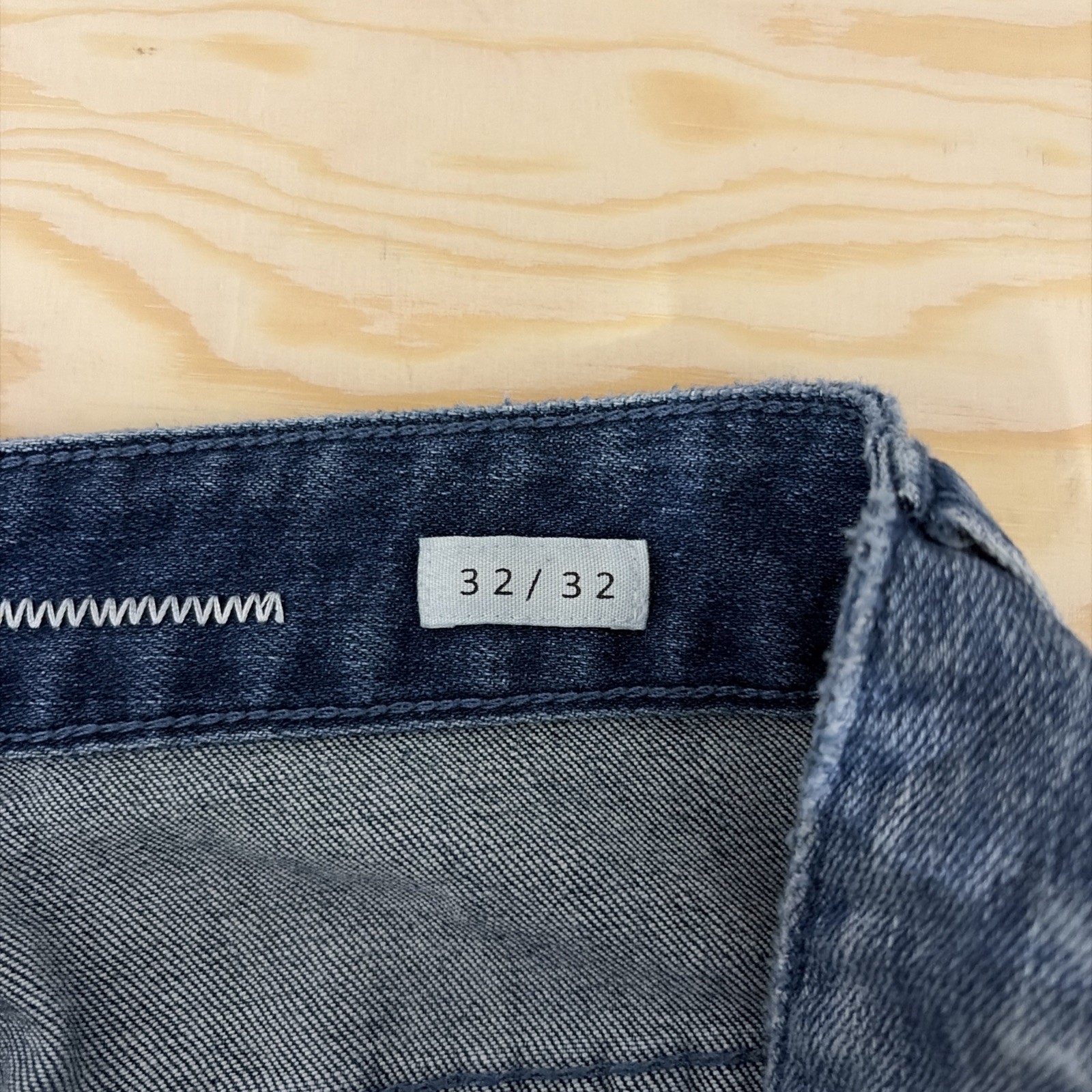 First Row Varsity Patched Jeans Men’s Size 32×32 EUC Distressed Slim Denim