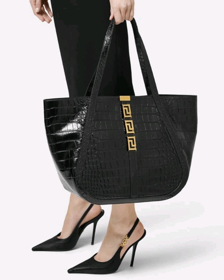 Versace Women’s Bag Tote Leather Black Gold Logo Animal Print Size XL $2.500