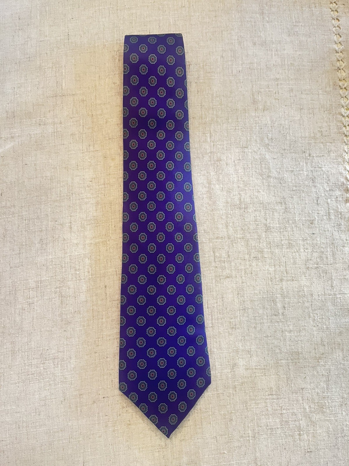 Hathaway 100% Silk Tie Made in USA Purple Geometric Medallion Necktie