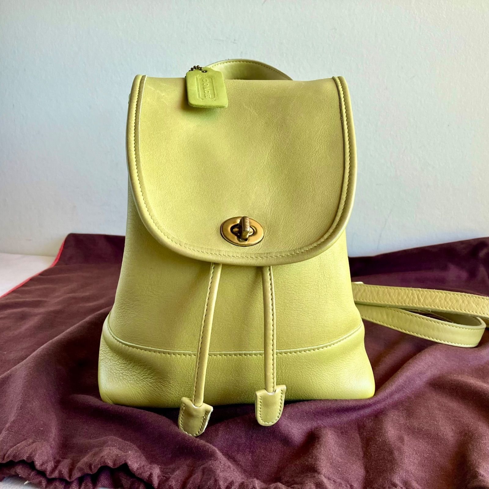 COACH Vintage Daypack Drawstring Turnlock Backpack Lime Green Leather USA Auth