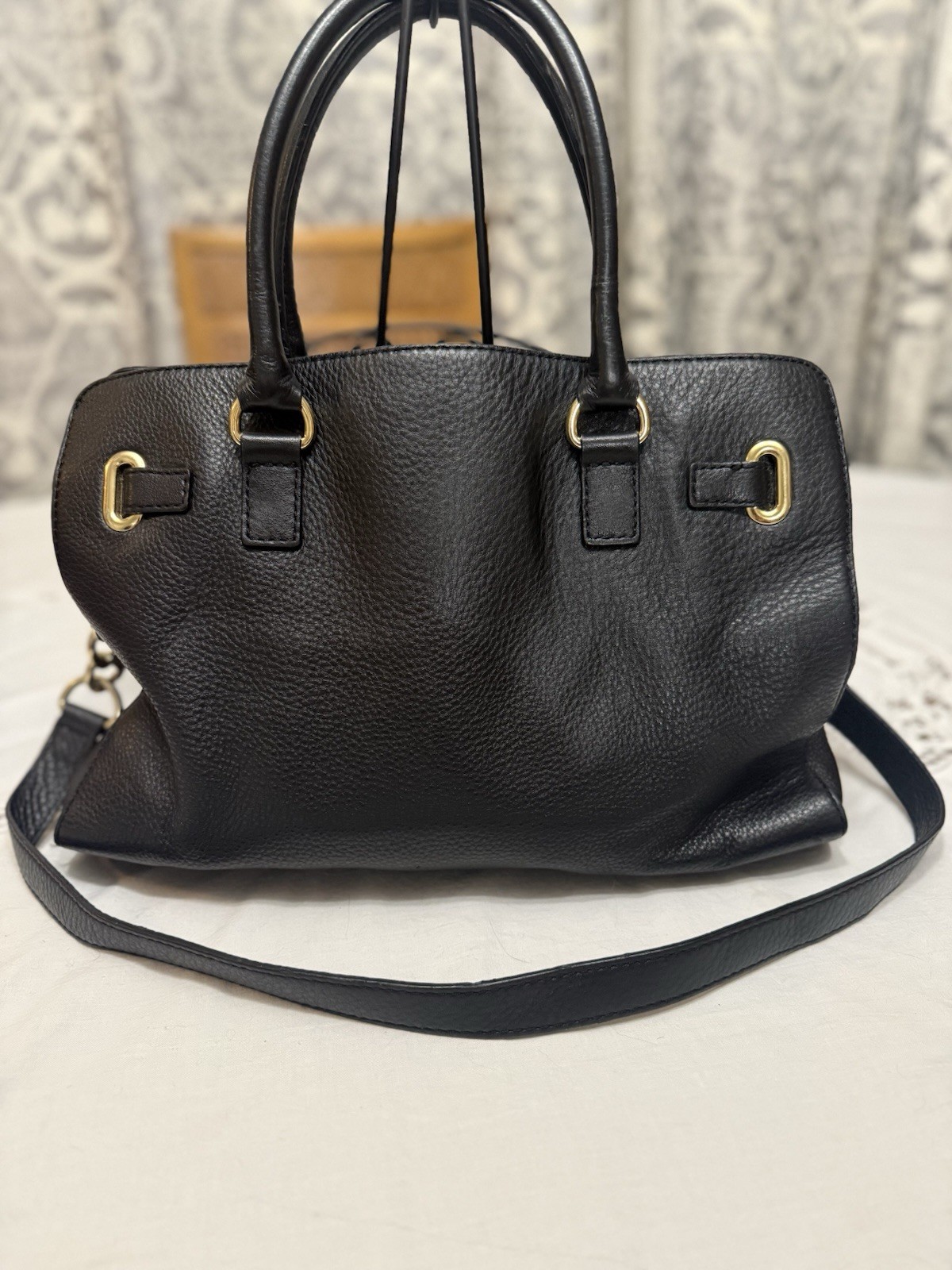 Michael Kors Black Pebbled Satchel/Top Handle Bag Shoulder Strap Gold HW EUC