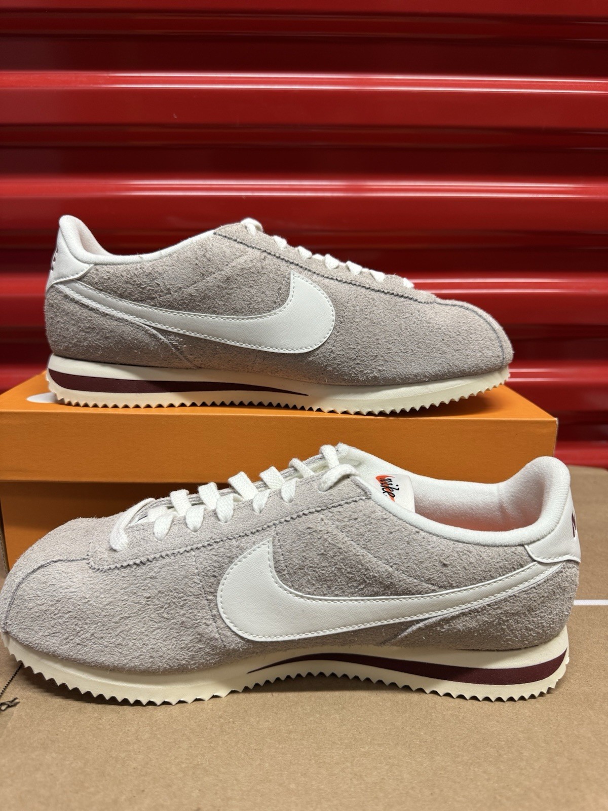 Men’s Size 9 – Nike Cortez SE Suede College Grey Sail Dark Team Red HF3142-001