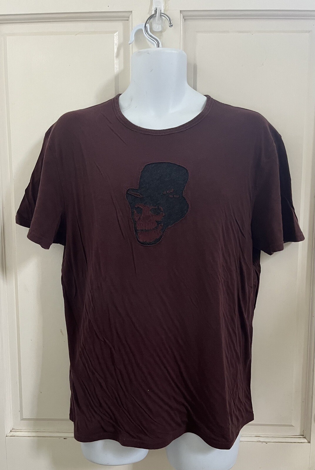 JOHN VARVATOS USA Burgundy Skull in Tophat S/S Lined T-Shirt Sz L