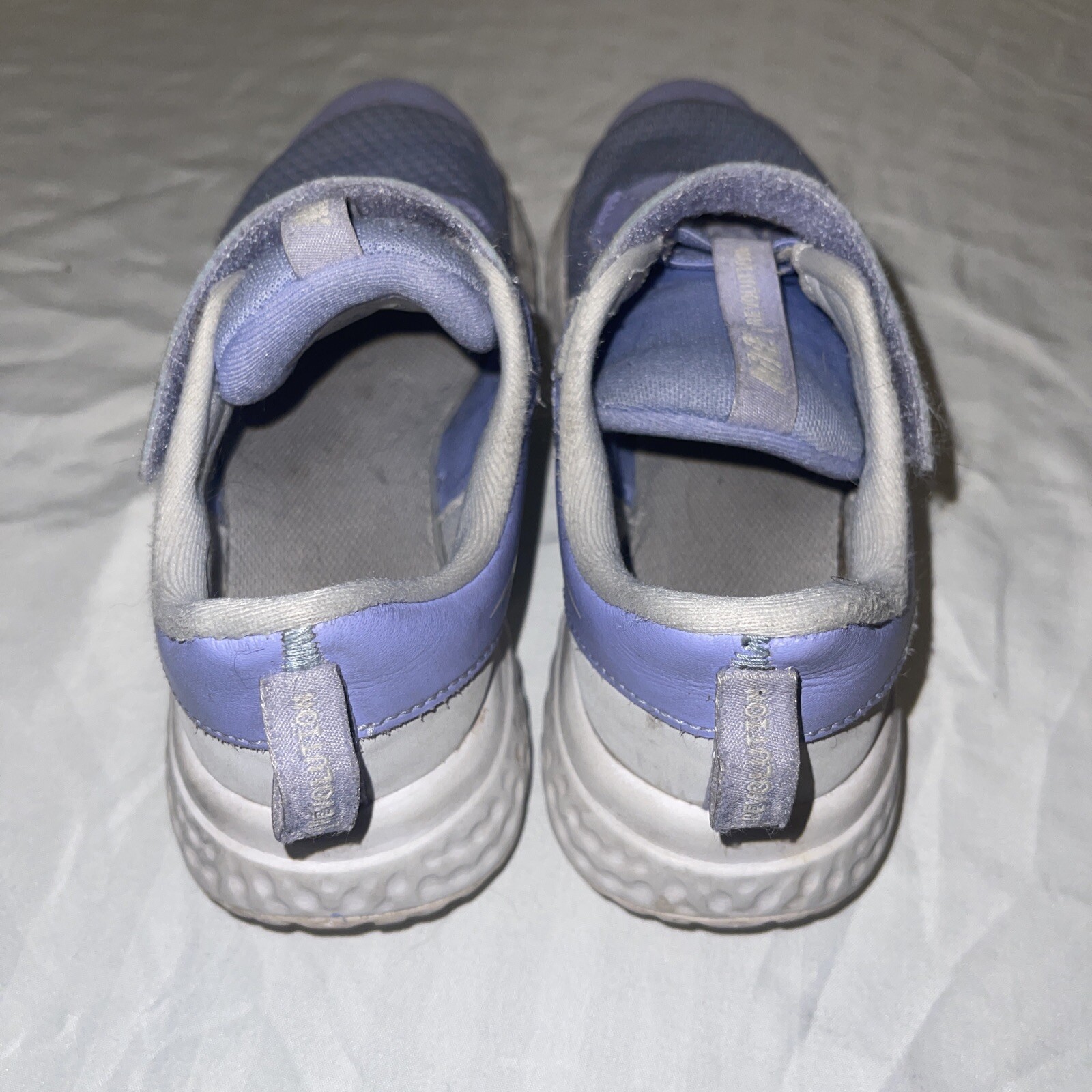 NIKE REVOLUTION 5 SZ 13.5C LIGHT THISTLE WHITE CHARDON LEGER PSV BQ5672-500