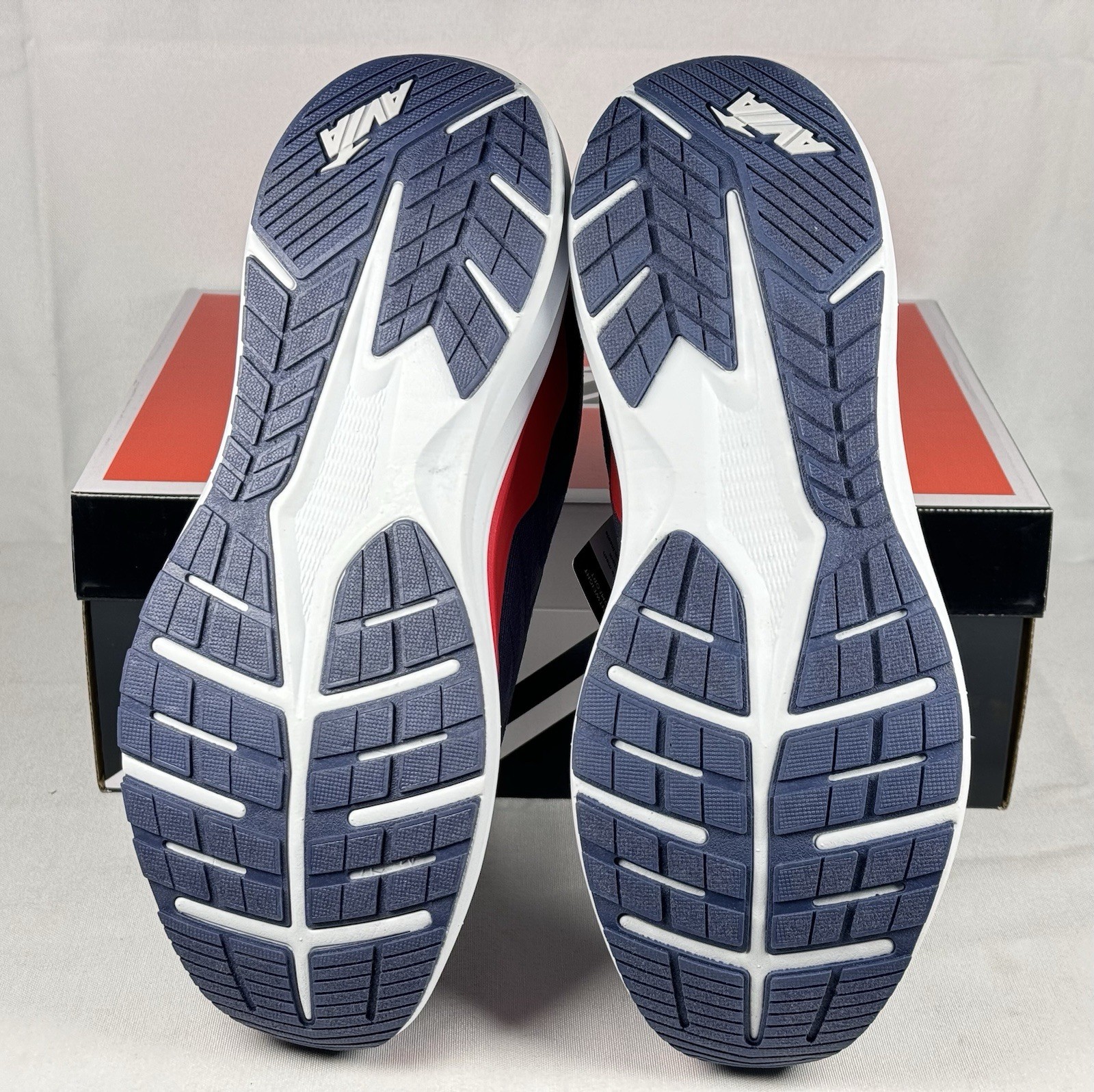 Avia Avi-Move Men’s Size 10 Sneakers Blue Red Memory Foam Running Shoes New