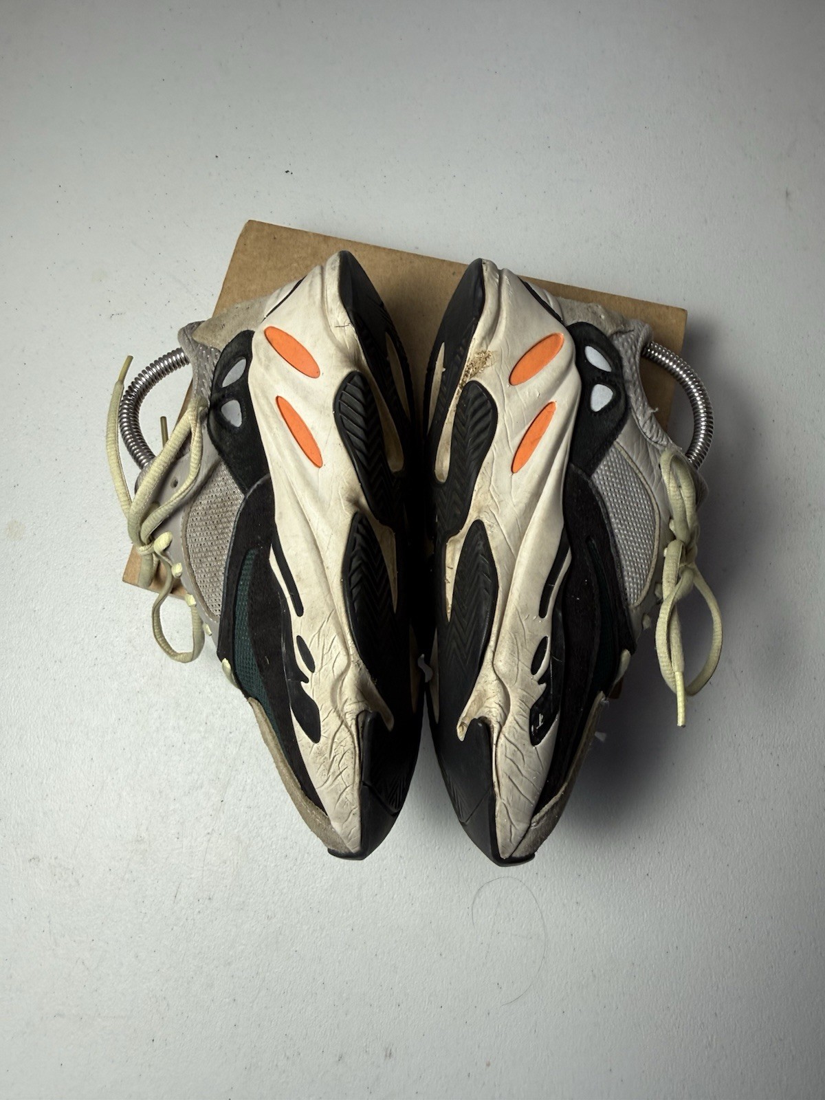 Adidas Yeezy Boost 700 Wave Runner Gray Sneakers Mens Size 4 Used BEAT