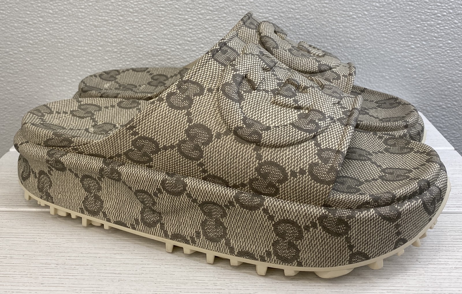 Gucci Miami Slides Mens US12 UK11 Beige-Ebony Rubber Platform Sandals *PREOWNED*