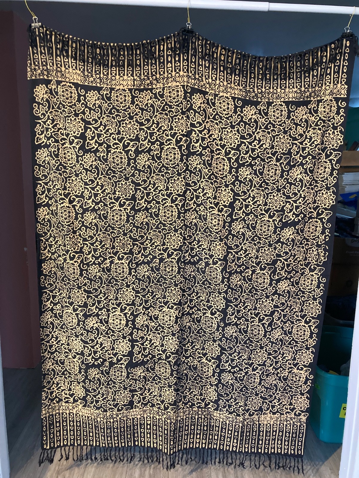 Black & Tan FLORAL Batik First Quality Rayon Sarong/Fabric/Pareo/Tablecloth