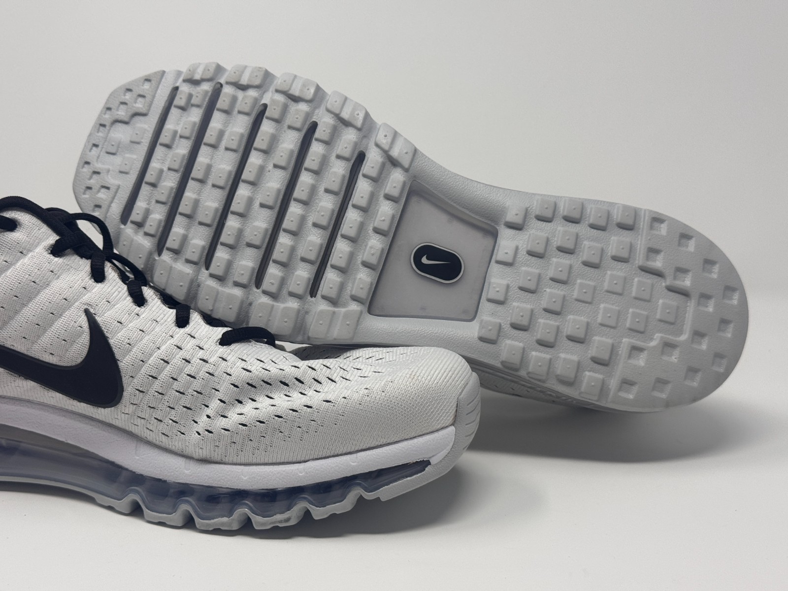 Nike Air Max 2017 White Pure Platinum Silver Sneakers 849559-100 Mens Size