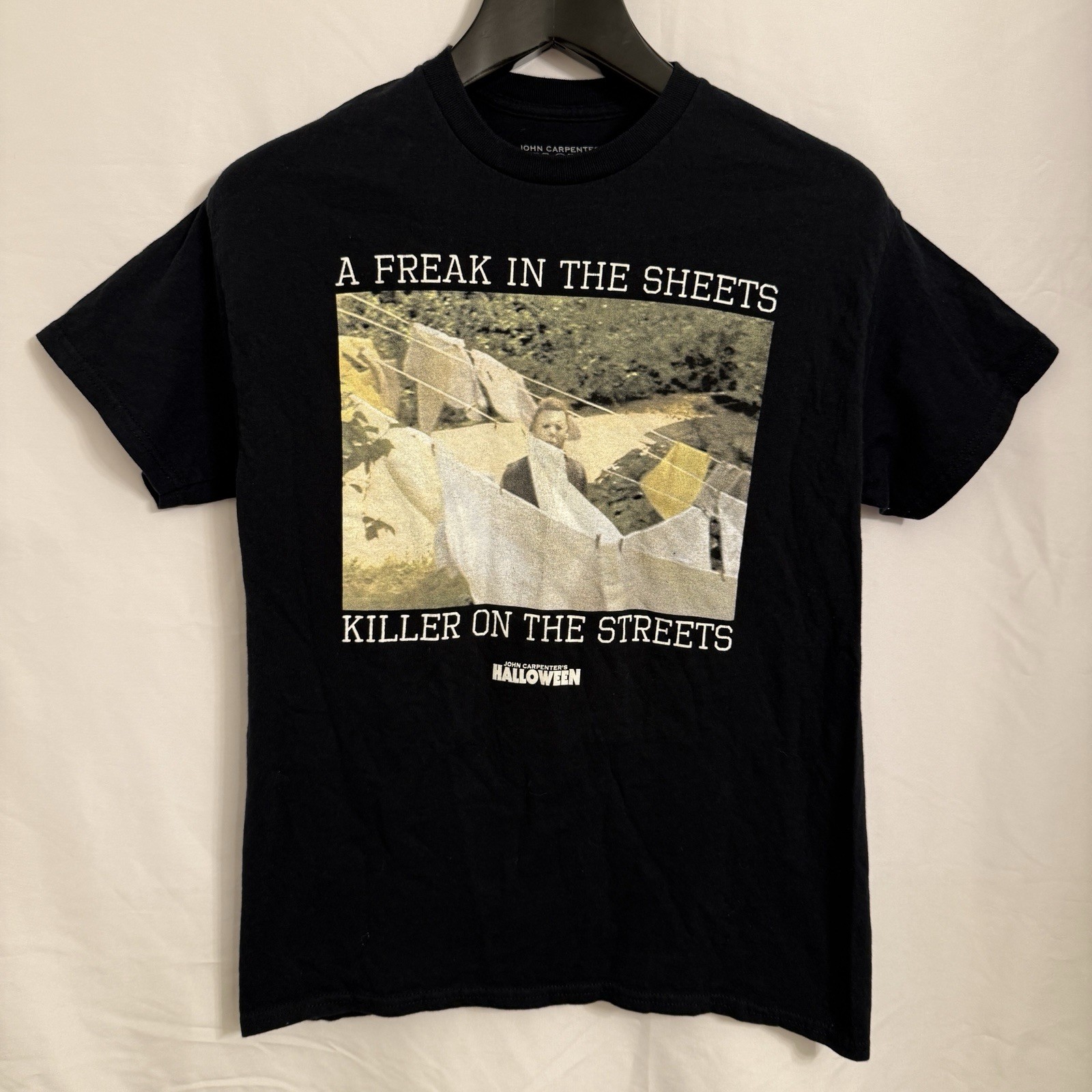 Halloween Movie “A Freak In The Sheets Killer In The Streets” Shirt Medium