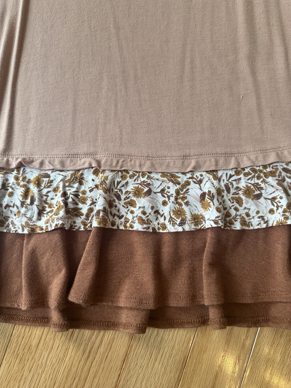 Logo Lori Goldstein Brown Print Layered Hem Fall Tank Worn Once Small