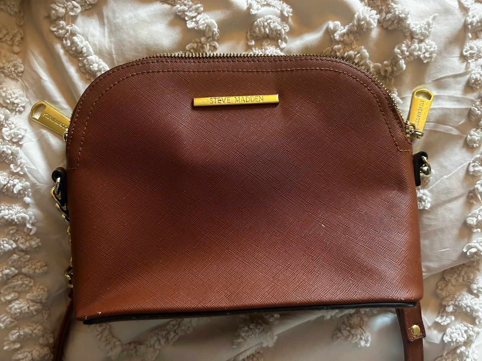 Steve Madden Brown Dome Crossbody Bag Zip Closure Gold Hardware