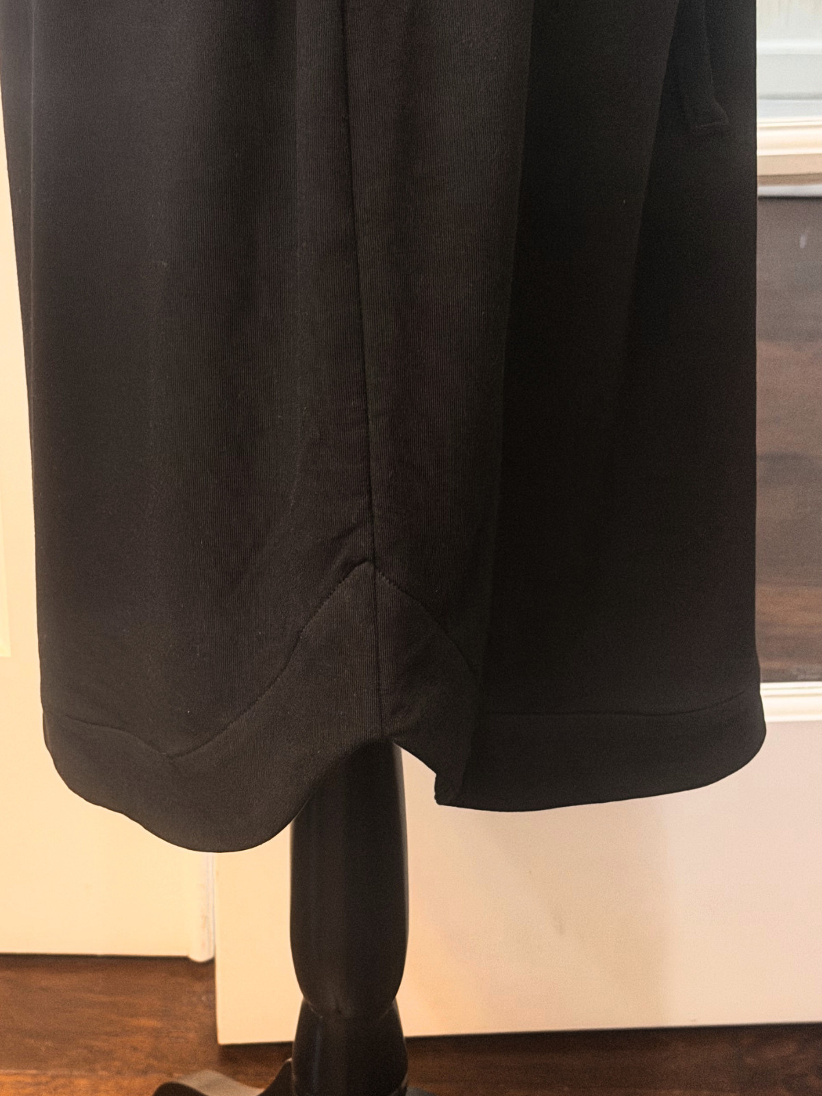 NWT Evereve Black Sierra Sleeveless Dress L with Waist Tie Curved Hem $98